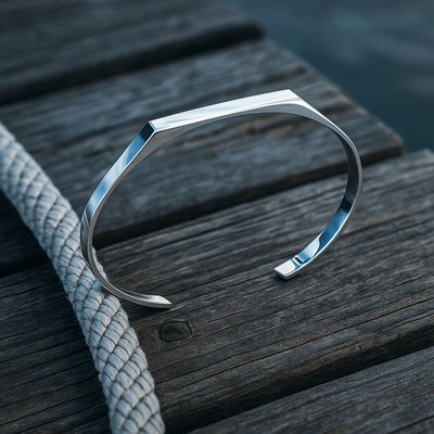 Coraline | Silver Line Bracelet