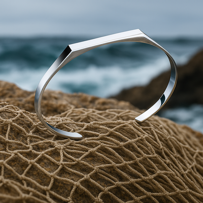 Coraline | Silver Line Bracelet