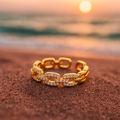 Delia | Golden Ring with Zirconia