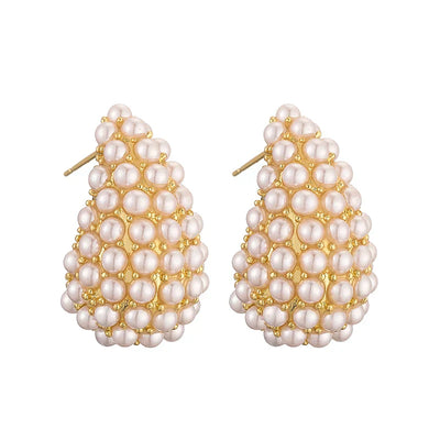 Classic pearl earrings