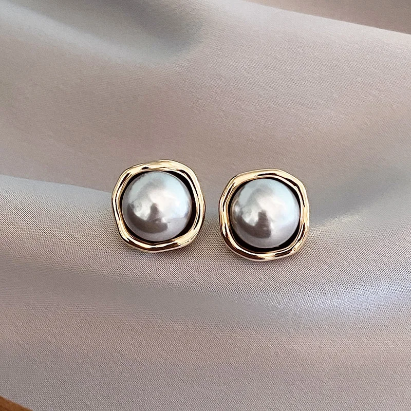 AUDRA | CLASSIC PEARL STUD EARRINGS