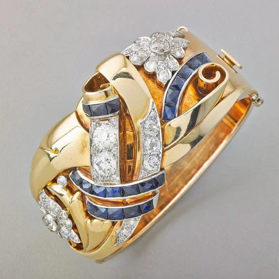 Vintage Gold Ring with Blue Zircon