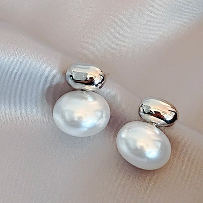 Vintage pearls Earrings by Aeri