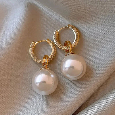 Elegant pearl earrings